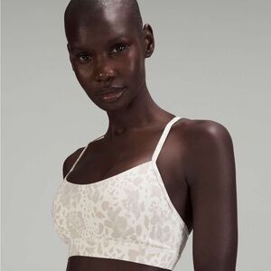 Lululemon Flow Y Nulu Bra *Light Support, A–C Cups